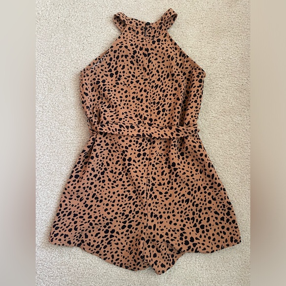 SHEIN Brown and Black Leopard Print Kids Romper - Picture 6 of 6